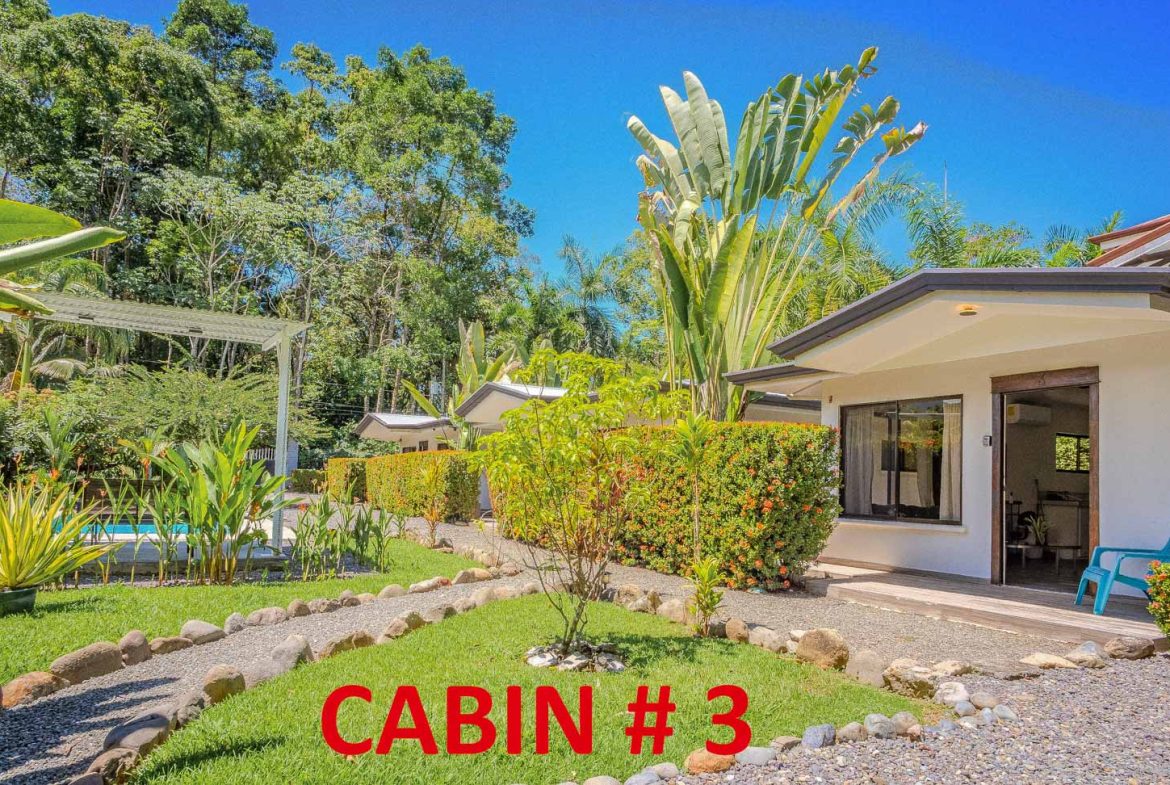 PROPERTY WITH 3 HOMES AND A POOL IN UVITA – 0.25 ACRES