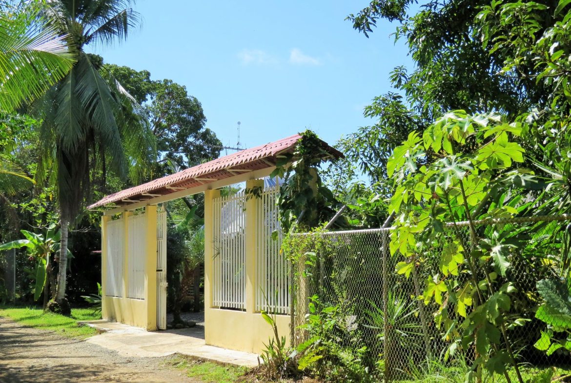 RENTAL UNITS IN BAHIA BALLENA CENTER – 0.07 ACRES