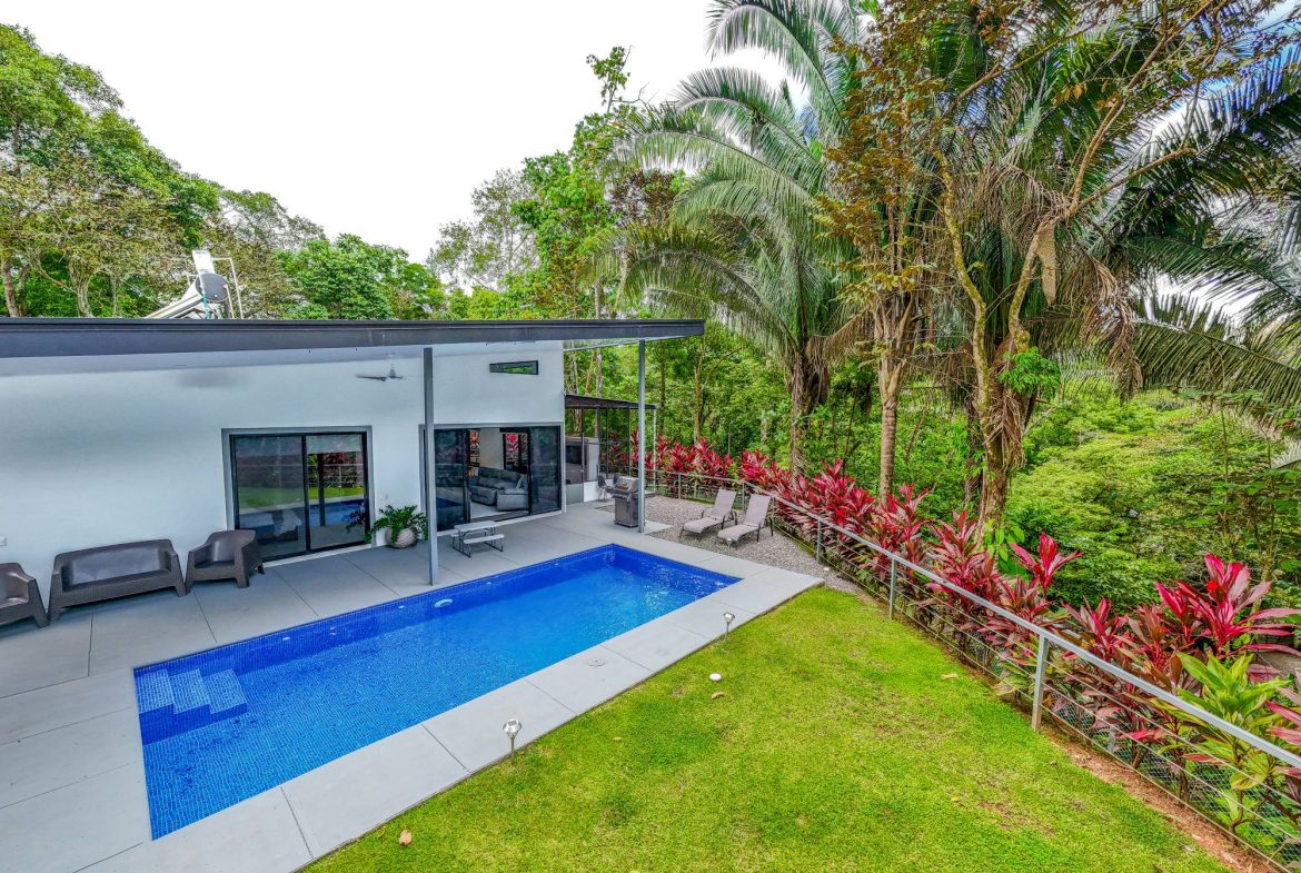 JUNGLE PROPERTY IN VENTANAS OJOCHAL –  2.19 ACRES