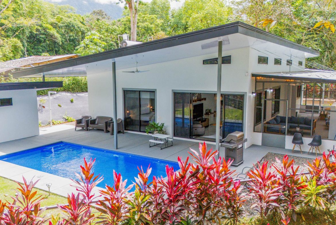 JUNGLE PROPERTY IN VENTANAS OJOCHAL –  2.19 ACRES