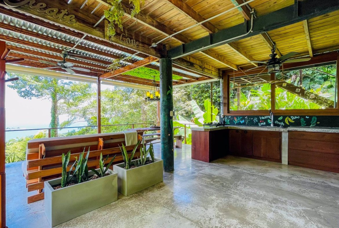 PROPERTY WITH 3  VILLAS IN PERLA THE BALLENA – 1.71 ACRES