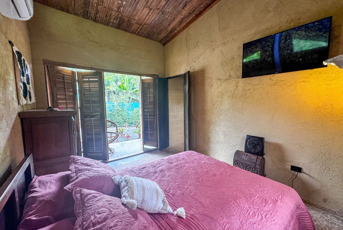 PROPERTY WITH TWO BEDROOMS HOME, IN PUNTA MALA – 0.08 ACRES