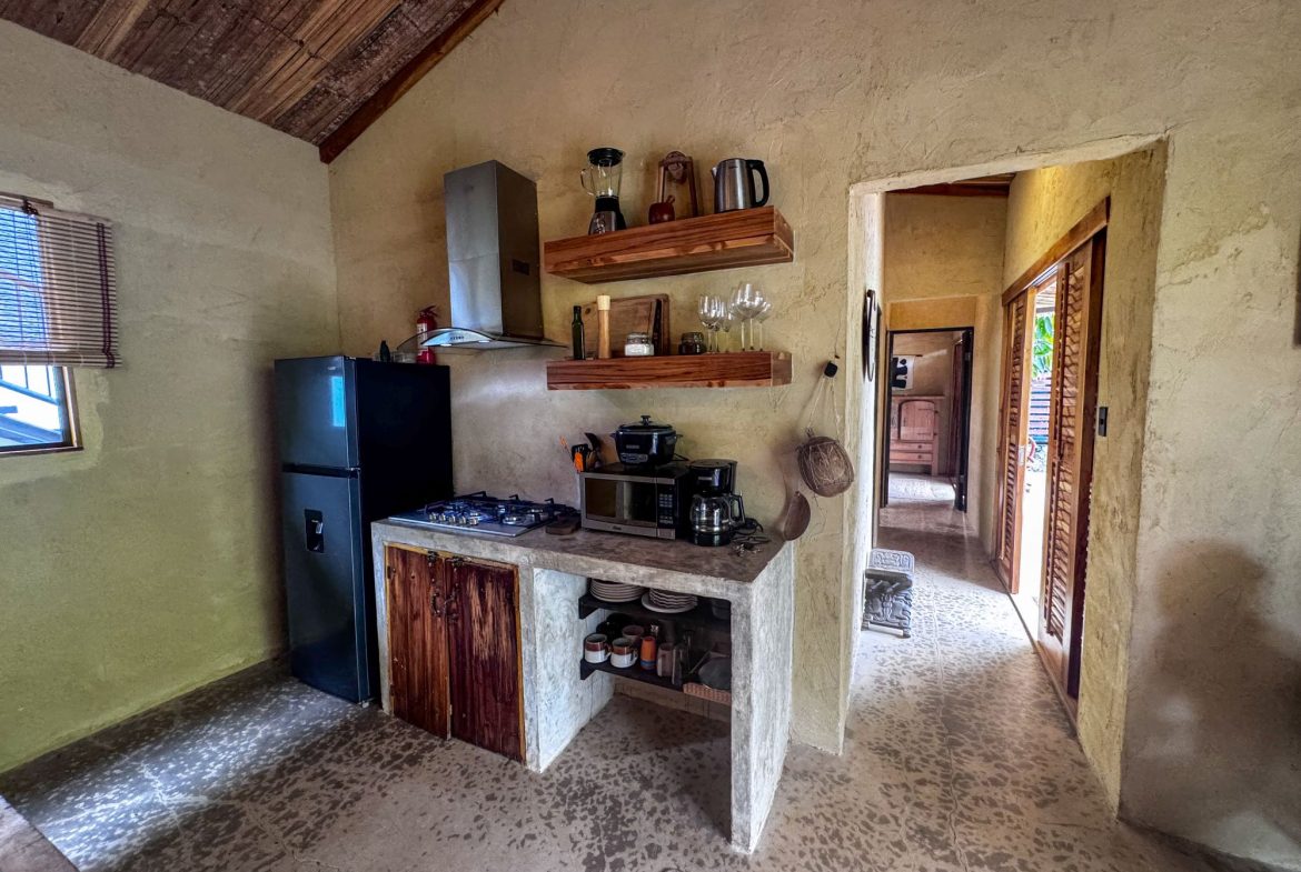 PROPERTY WITH TWO BEDROOMS HOME, IN PUNTA MALA – 0.08 ACRES