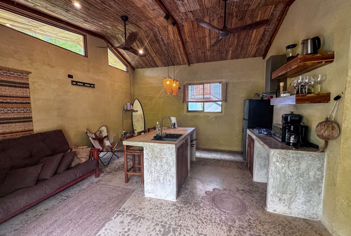 PROPERTY WITH TWO BEDROOMS HOME, IN PUNTA MALA – 0.08 ACRES, Uvita, Costa Rica — photo 8