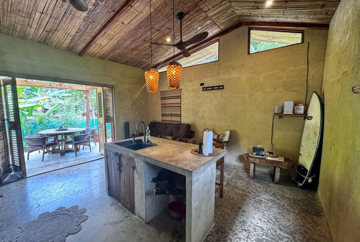 PROPERTY WITH TWO BEDROOMS HOME, IN PUNTA MALA – 0.08 ACRES, Uvita, Costa Rica — photo 7