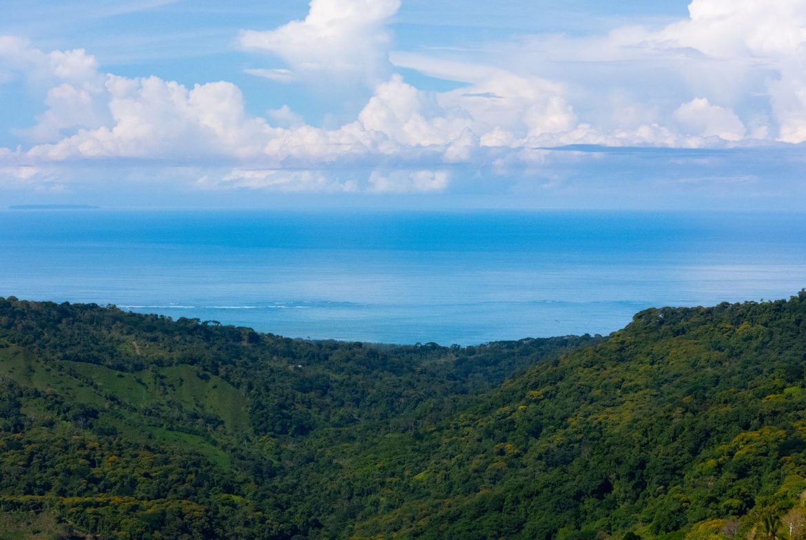 PROPERTY NEAR A WATERFALL IN SAN LUIS – 7.4 ACRES