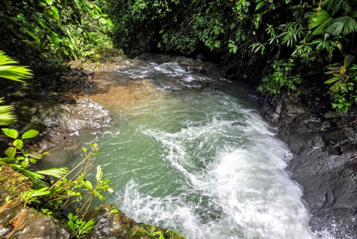 AMAZING PROPERTY WITH A WATERFALL, IN DOS BOCAS HATILLO – 344 ACRES