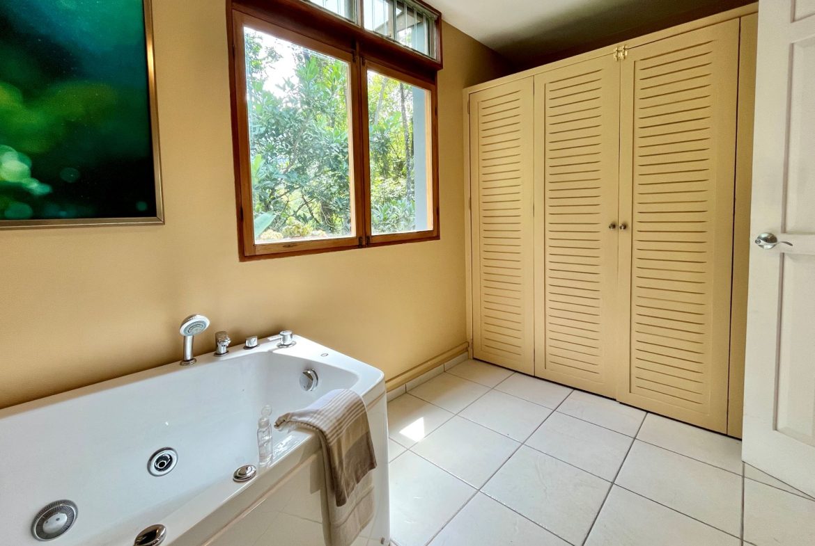 VILLA TURQUESA – ONE OF THE BEST DEALS ON THE COSTA BALLENA – 1.92 ACRES