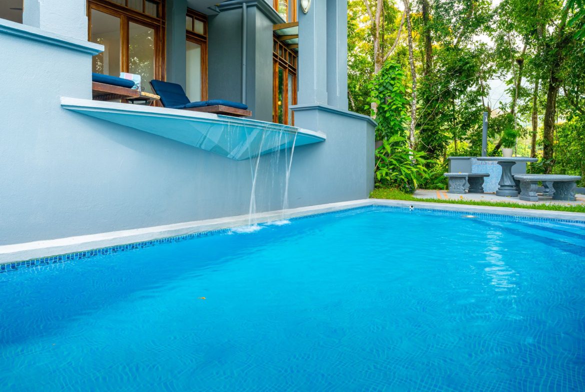 VILLA TURQUESA – ONE OF THE BEST DEALS ON THE COSTA BALLENA – 1.92 ACRES