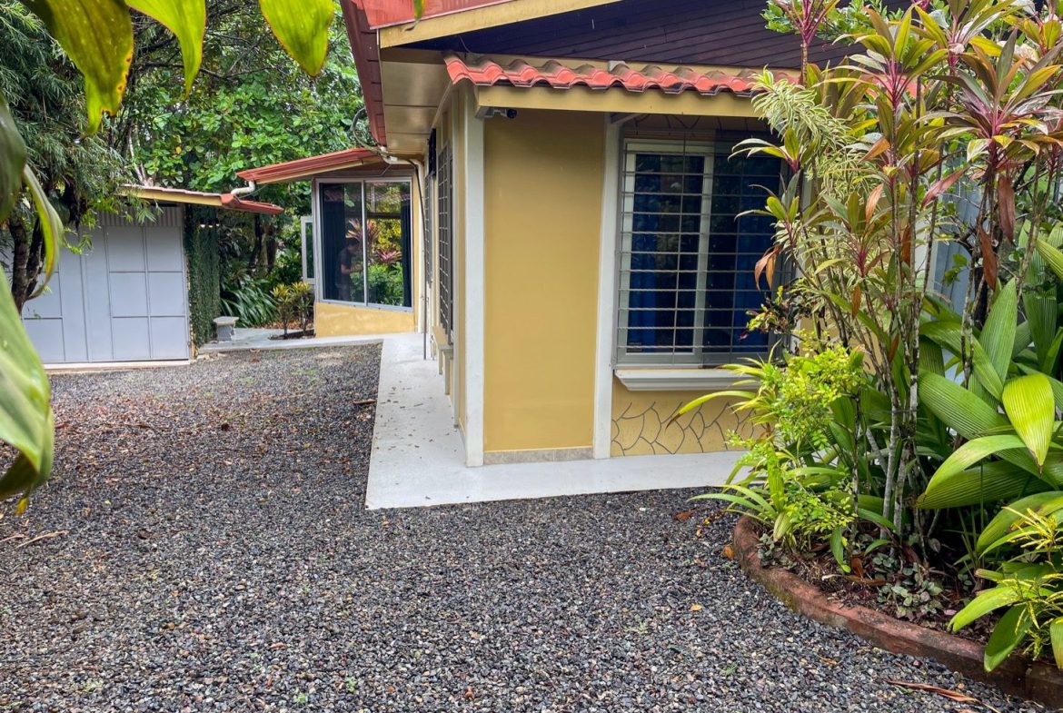 PROPERTY WITH 1 BEDROOM, IN OJOCHAL – 0.75 ACRES, Uvita, Costa Rica — photo 3