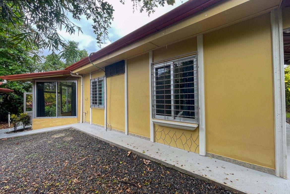 PROPERTY WITH 1 BEDROOM, IN OJOCHAL – 0.75 ACRES, Uvita, Costa Rica — photo 4
