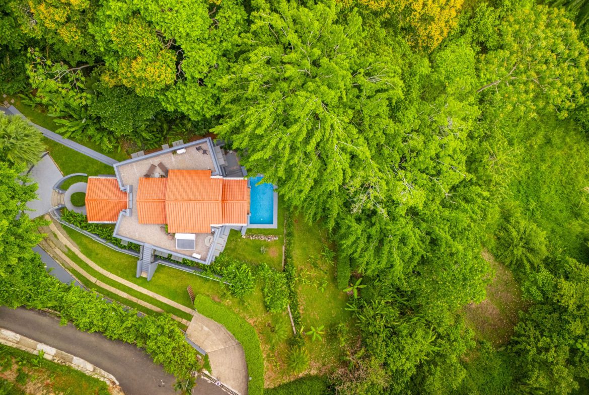 VILLA TURQUESA – ONE OF THE BEST DEALS ON THE COSTA BALLENA – 1.92 ACRES