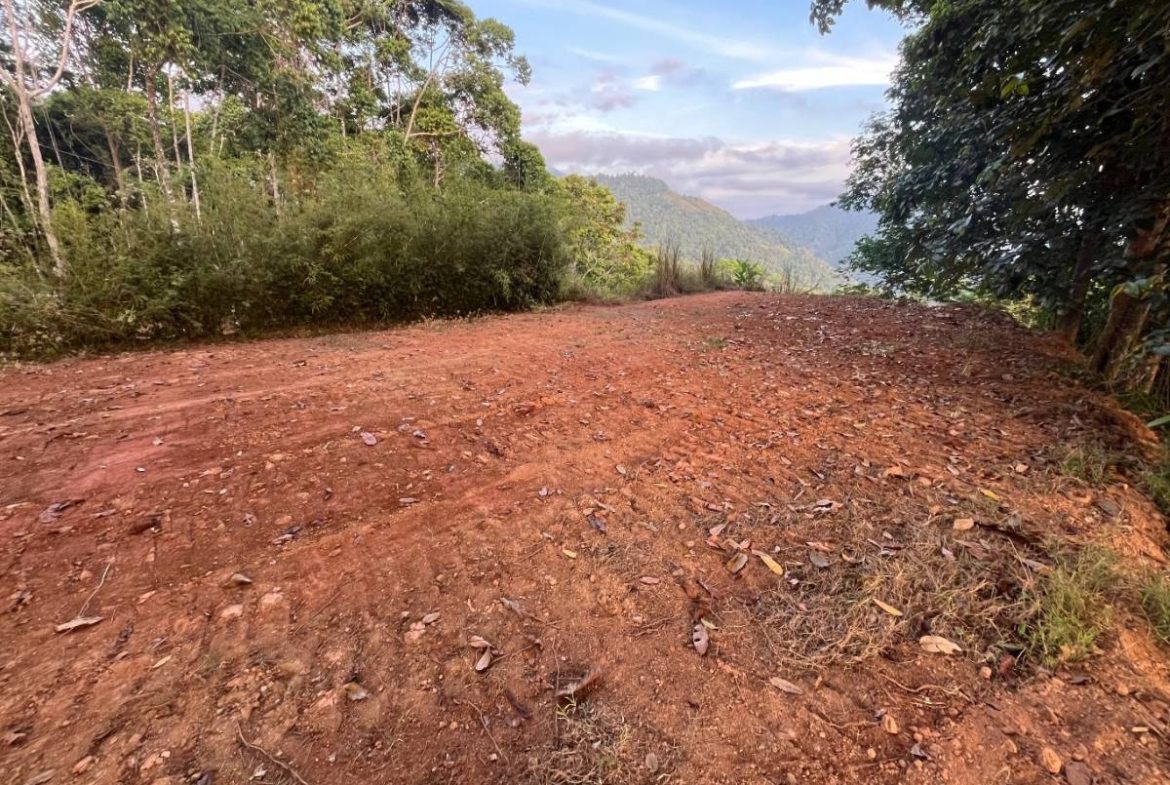 PROPERTY WITH SUNSET VIEW PUNTA MALA – 2.16 ACRES