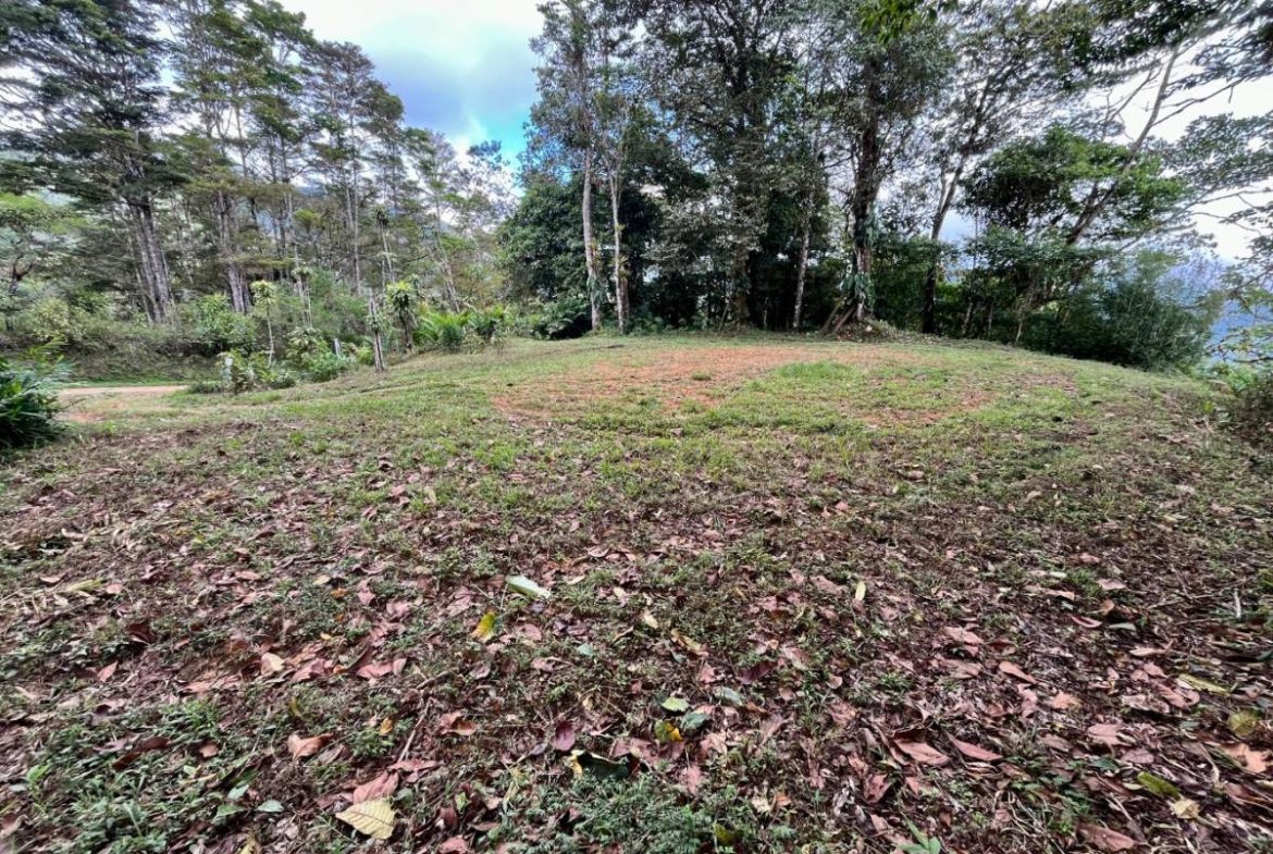 PROPERTY NEAR A WATERFALL IN SAN LUIS – 7.24 ACRES