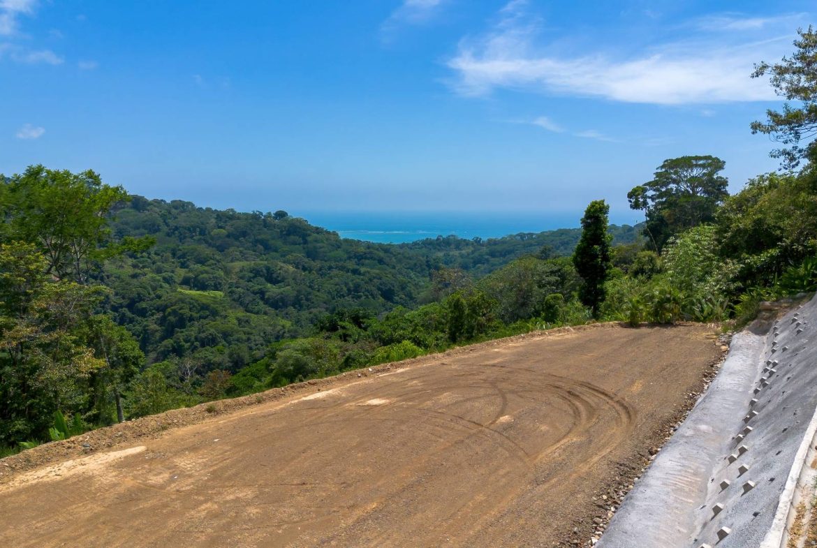 PROPERTY WITH OCEAN VIEW IN SAN JOSECITO- 2.3 ACRES