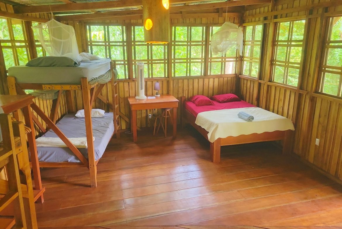CASCADA ELYSIANA – ECO-RETREAT WITH HUGE WATERFALL