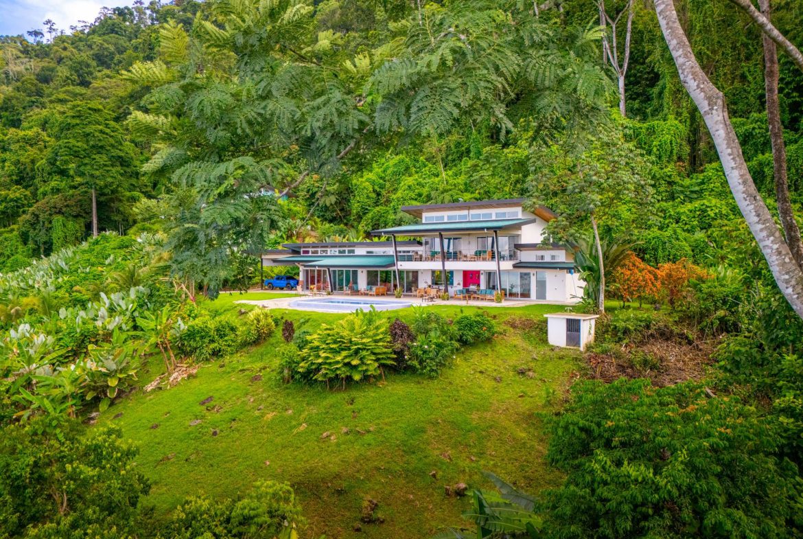 LUXURY PROPERTY WITH MOUNTAIN VIEW – 10 ACRES, Uvita, Costa Rica — photo 2