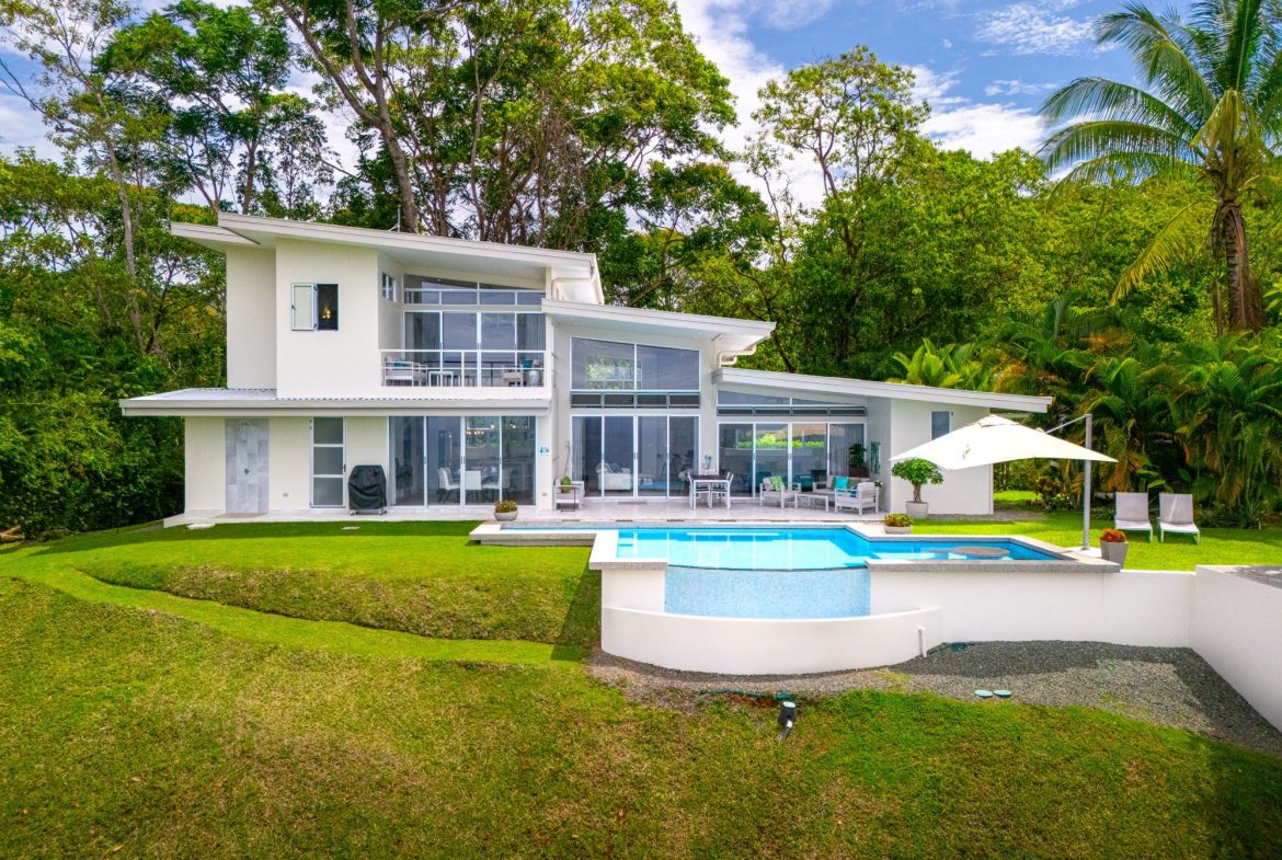 PROPERTY WITH OCEAN VIEW, IN UVITA CENTER – 0.8 ACRES, Uvita, Costa Rica — photo 1