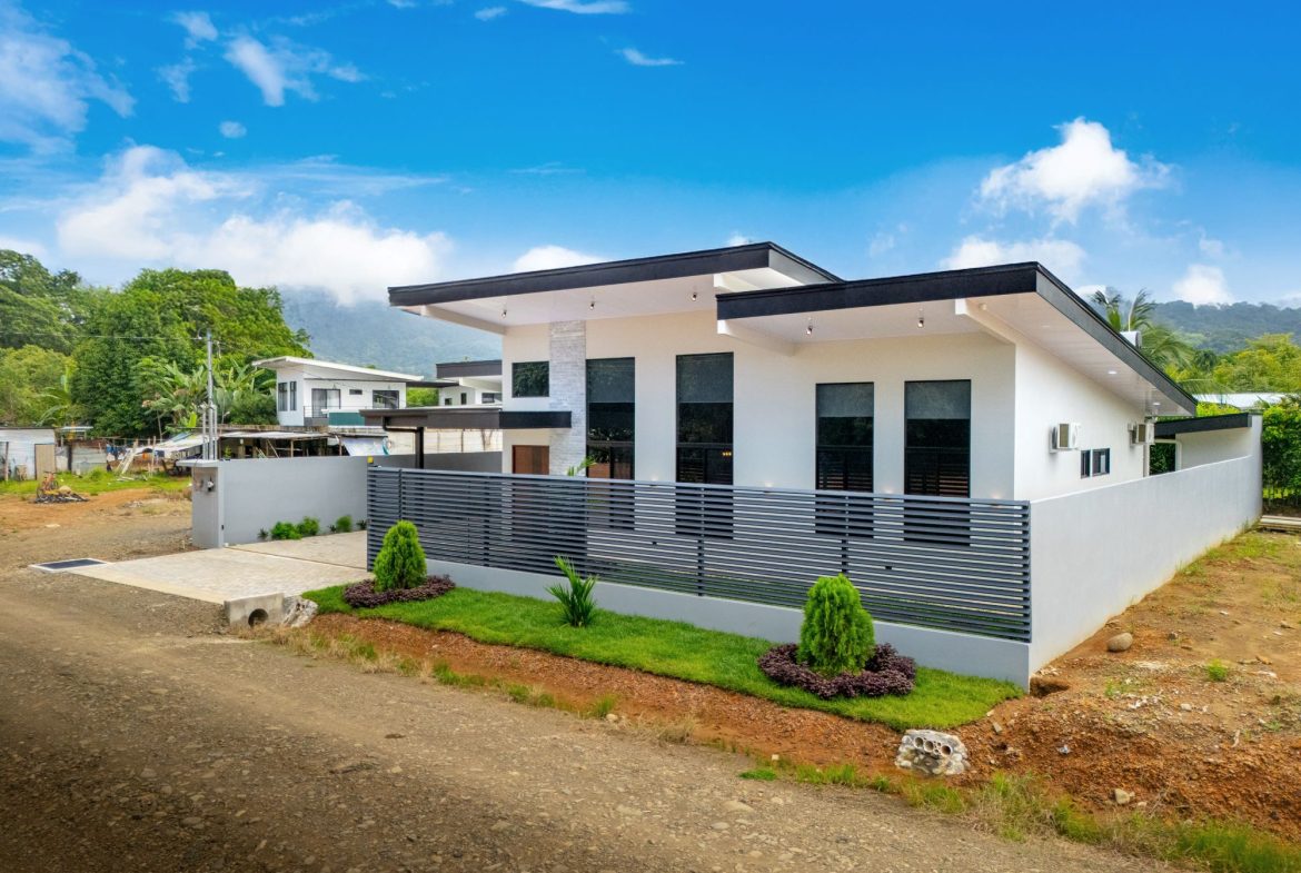 PROPERTY WITH 3 BEDROOMS, IN BAHIA BALLENA – 0.1 ACRES, Uvita, Costa Rica — photo 2