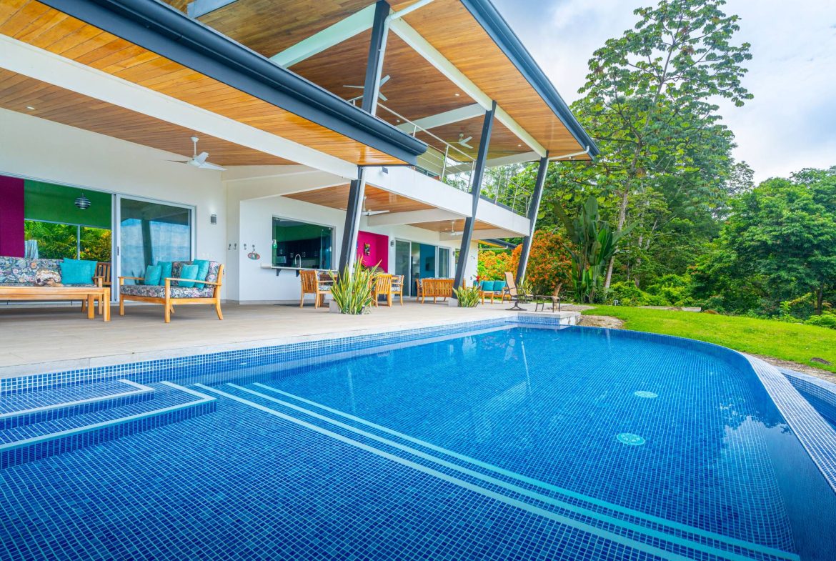 LUXURY PROPERTY WITH MOUNTAIN VIEW – 10 ACRES