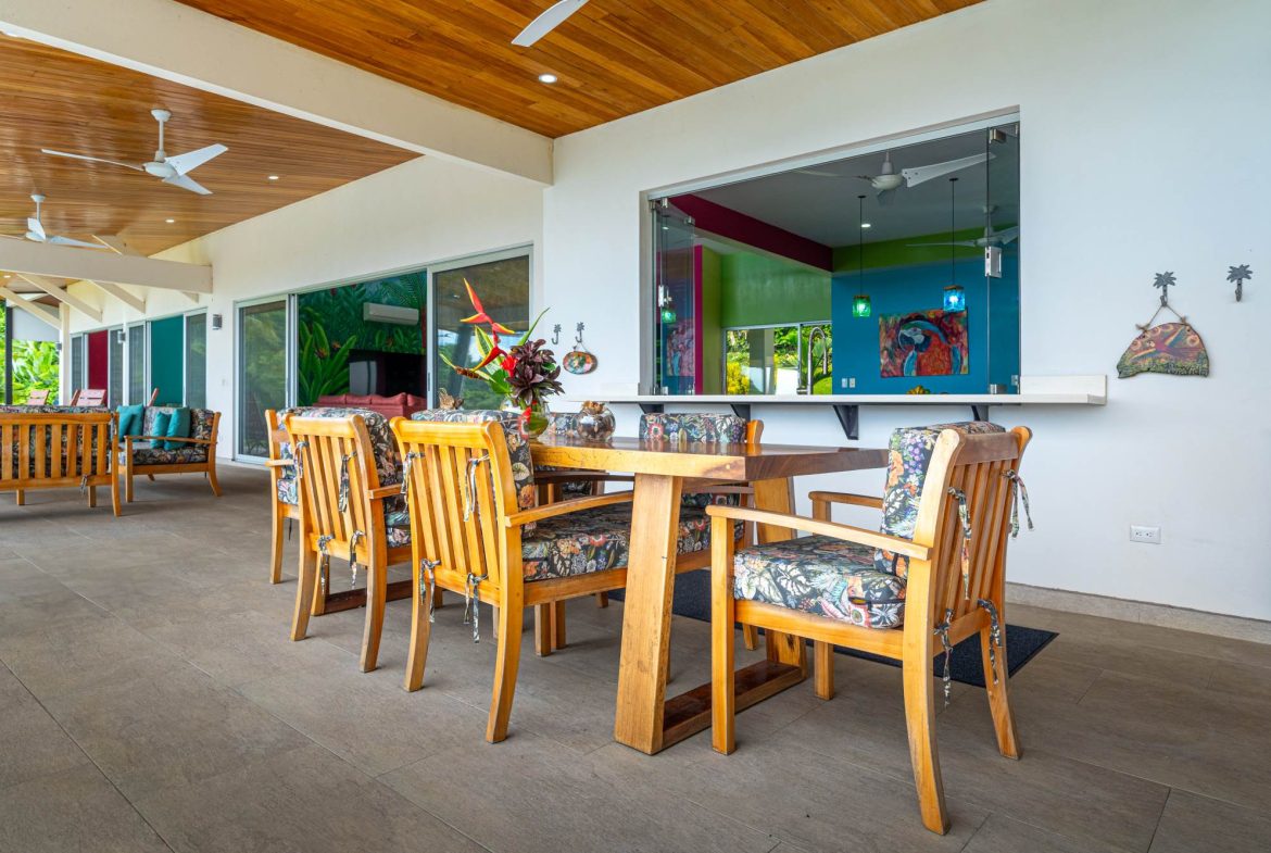 LUXURY PROPERTY WITH MOUNTAIN VIEW – 10 ACRES
