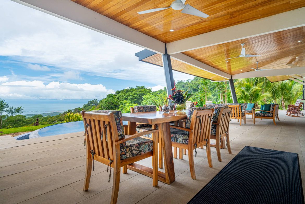 LUXURY PROPERTY WITH MOUNTAIN VIEW – 10 ACRES