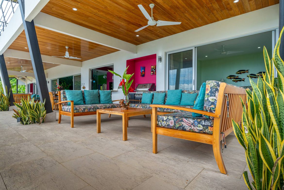 LUXURY PROPERTY WITH MOUNTAIN VIEW – 10 ACRES