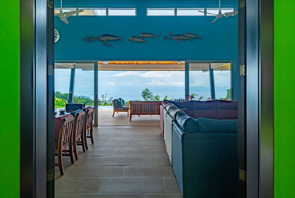 LUXURY PROPERTY WITH MOUNTAIN VIEW – 10 ACRES