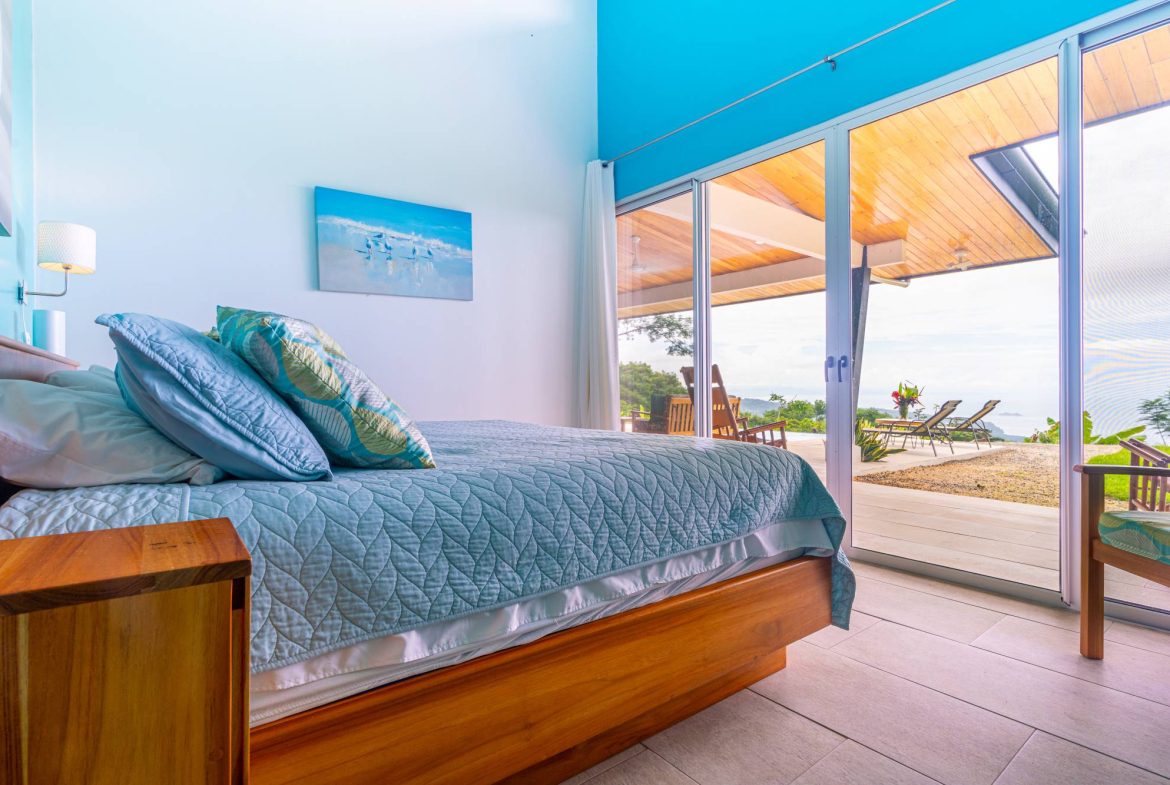 LUXURY PROPERTY WITH MOUNTAIN VIEW – 10 ACRES