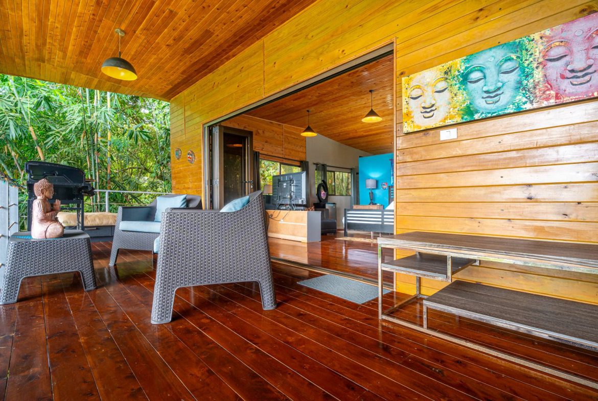 PROPERTY WITH TWO VILLAS, IN PUNTA DE MIRA – 2.5 ACRES