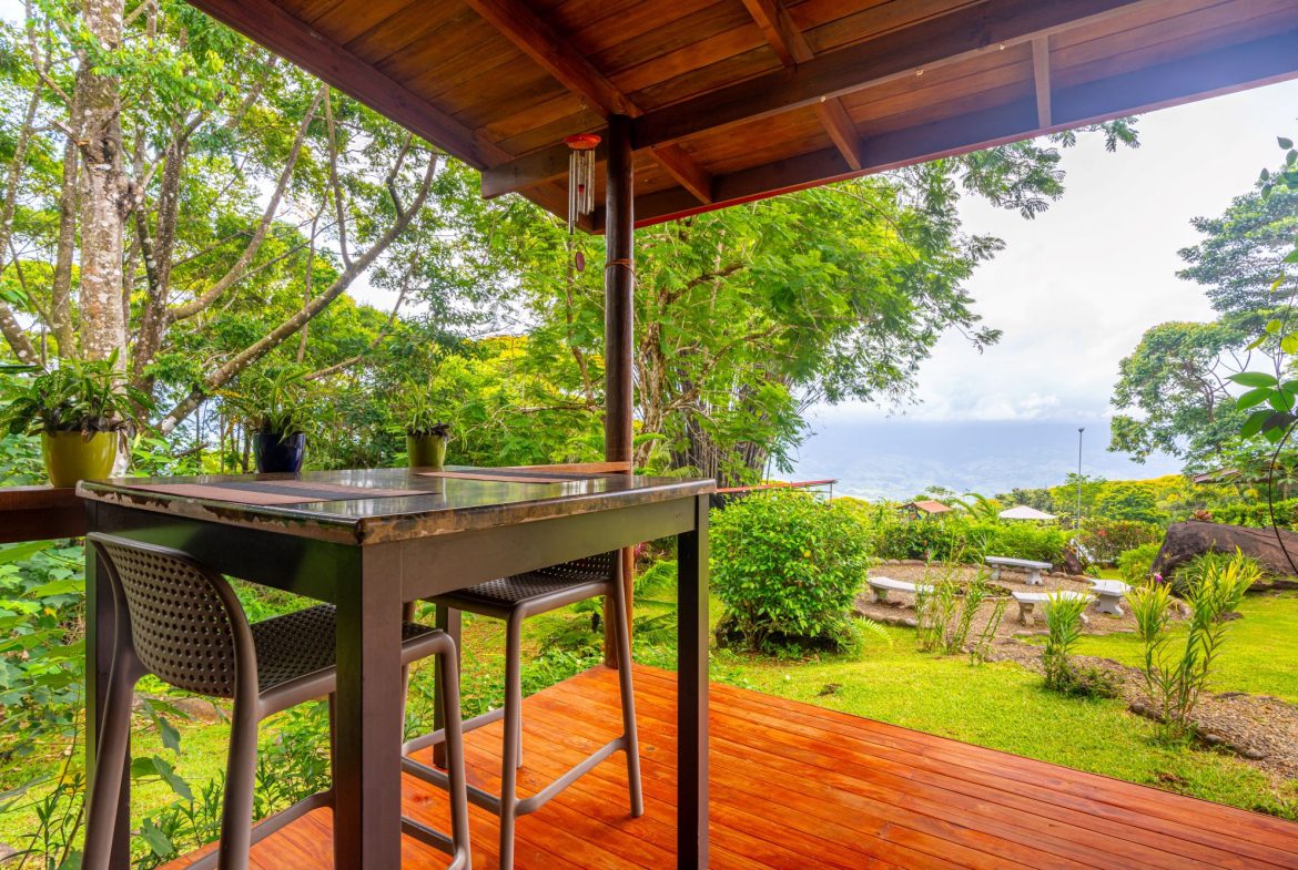 PROPERTY WITH TWO VILLAS, IN PUNTA DE MIRA – 2.5 ACRES