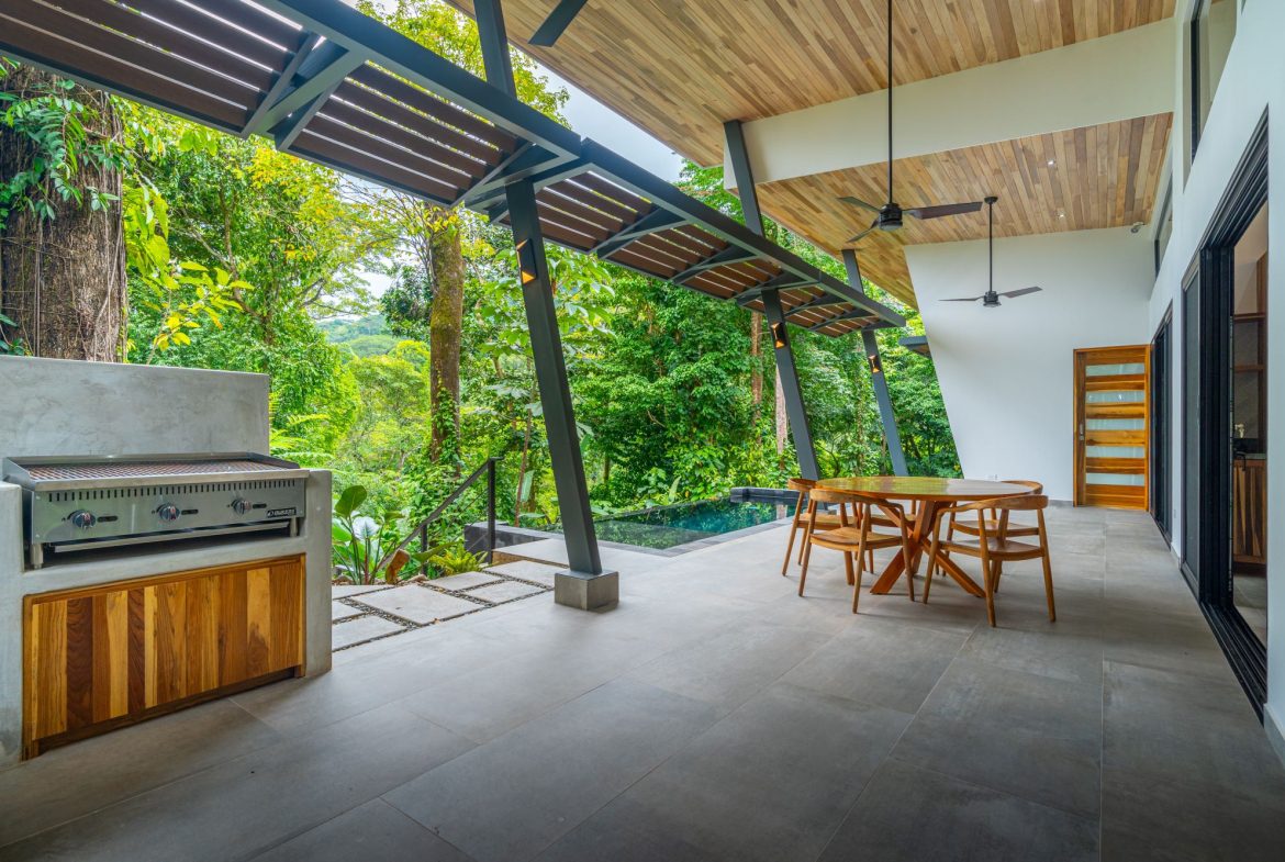 JUNGLE PROPERTY IN UVITA – 3.27 ACRES