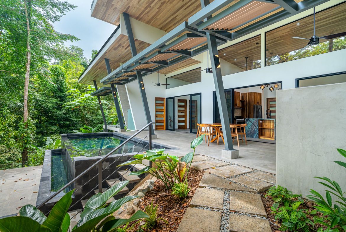 JUNGLE PROPERTY IN UVITA – 3.27 ACRES