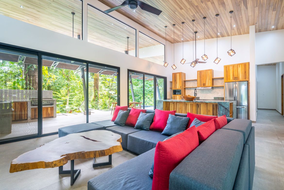 JUNGLE PROPERTY IN UVITA – 3.27 ACRES