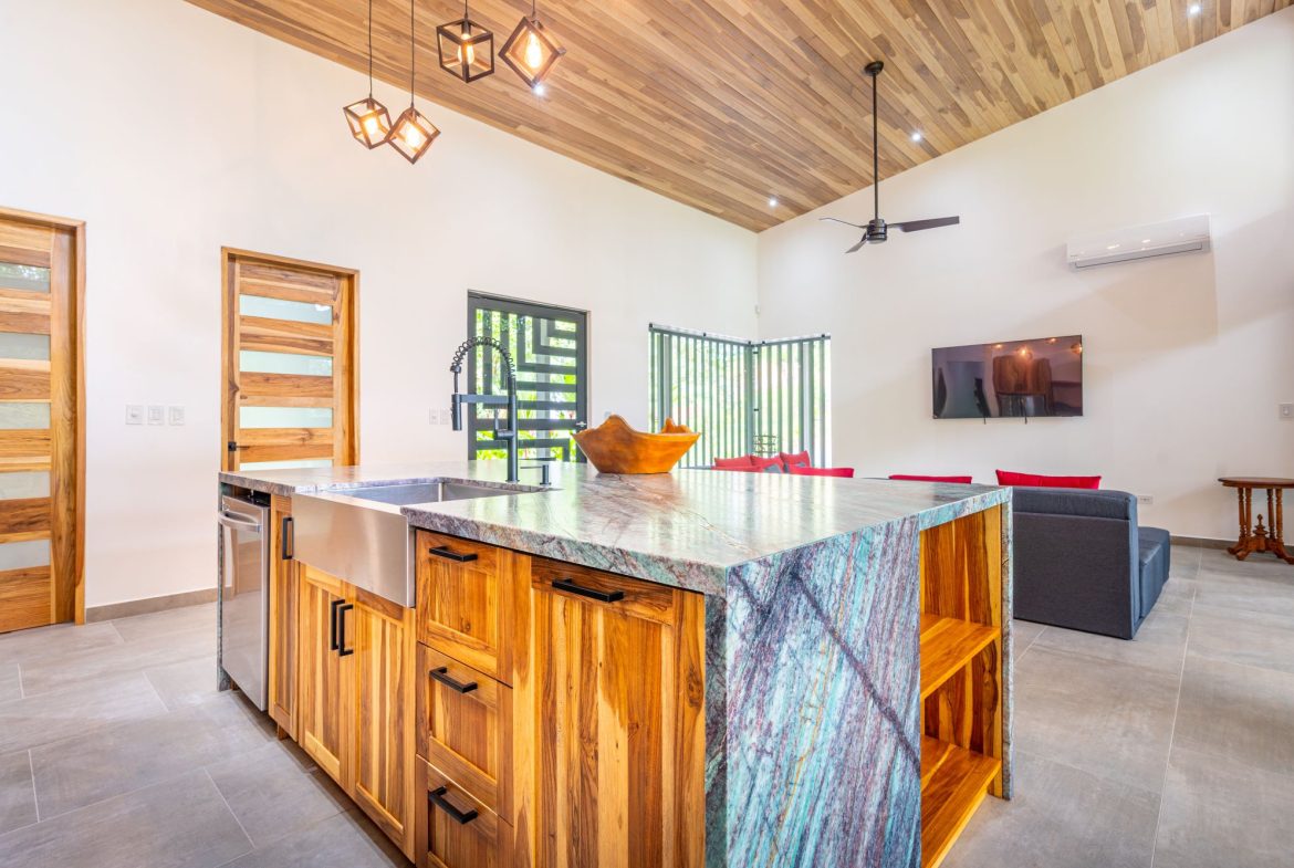 JUNGLE PROPERTY IN UVITA – 3.27 ACRES