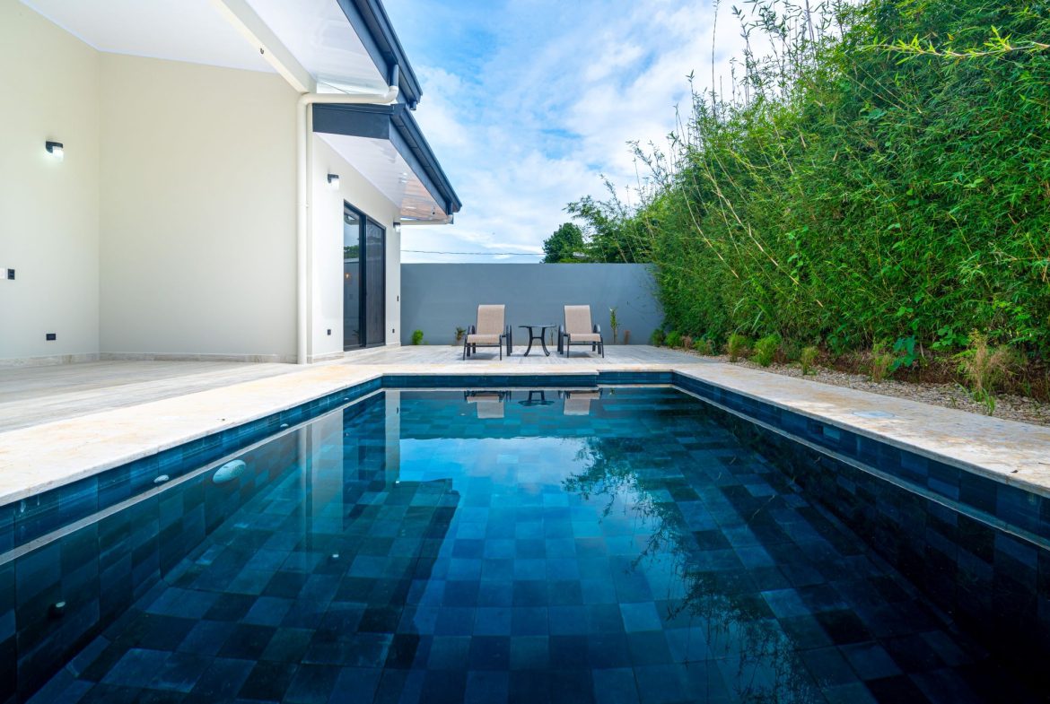 PROPERTY WITH 3 BEDROOMS, IN BAHIA BALLENA – 0.1 ACRES