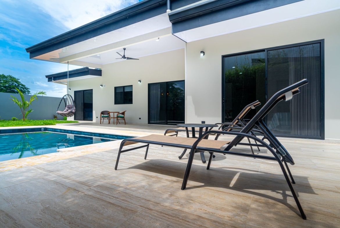 PROPERTY WITH 3 BEDROOMS, IN BAHIA BALLENA – 0.1 ACRES