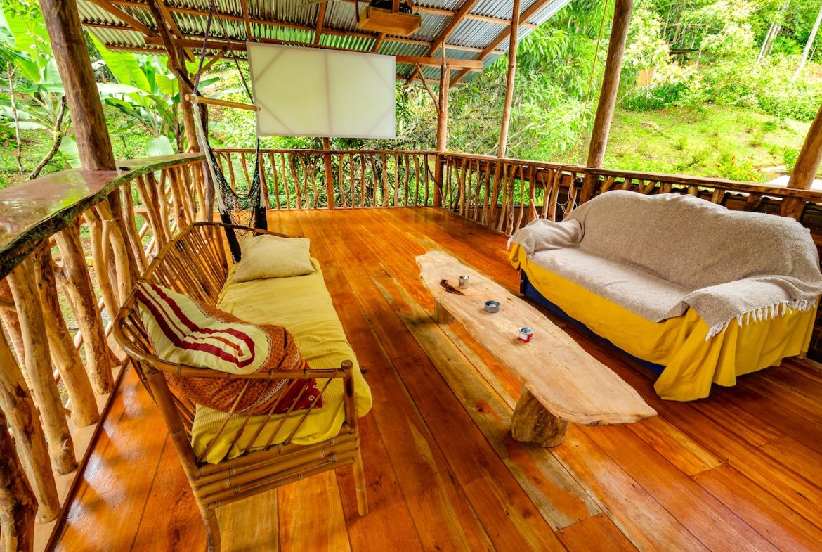 CASCADA ELYSIANA – ECO-RETREAT WITH HUGE WATERFALL