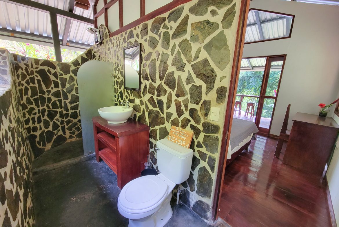 CASCADA ELYSIANA – ECO-RETREAT WITH HUGE WATERFALL