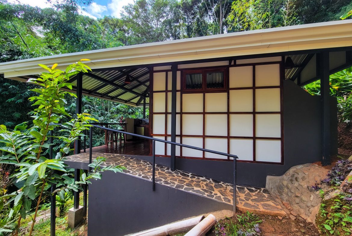 CASCADA ELYSIANA – ECO-RETREAT WITH HUGE WATERFALL