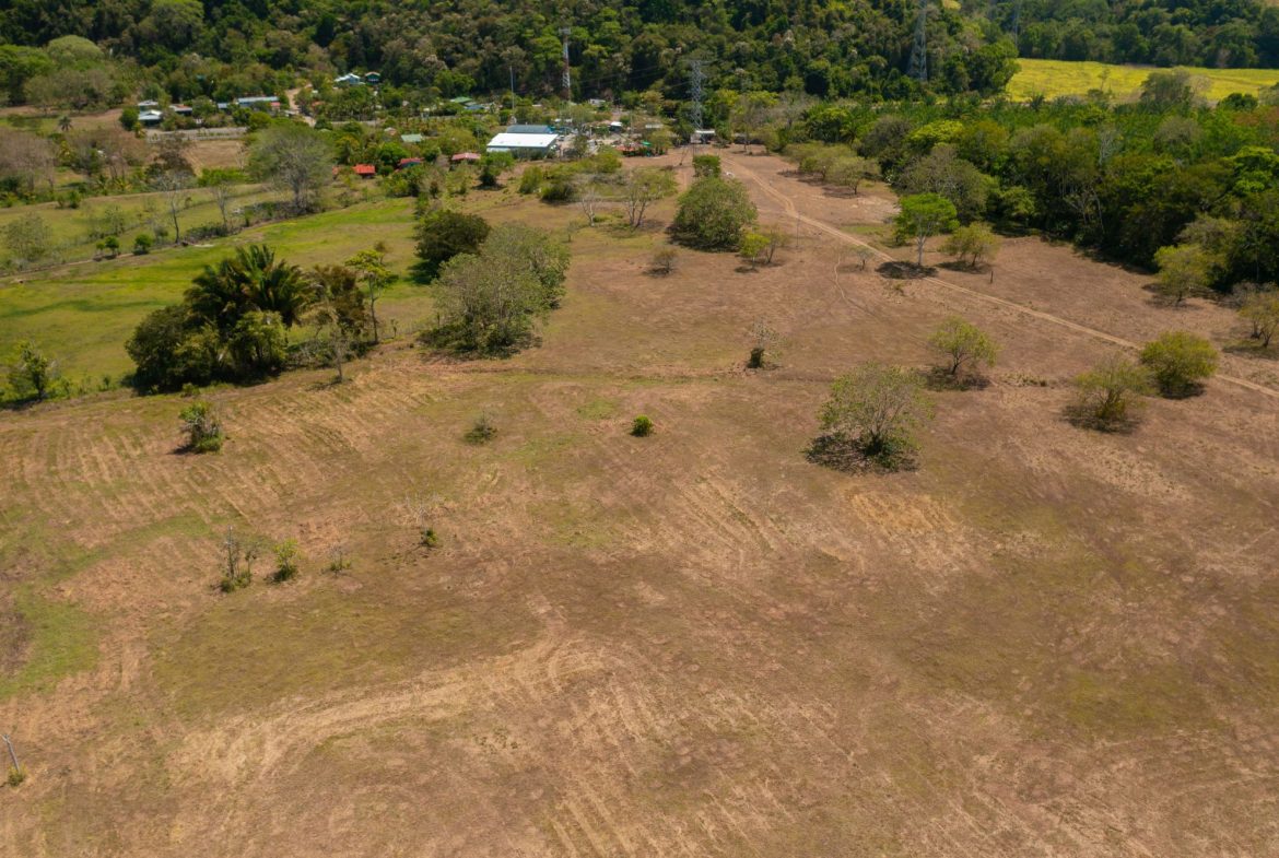 PROPERTY NEAR TO THE BEACH, IN MATAPALO – 170 ACRES