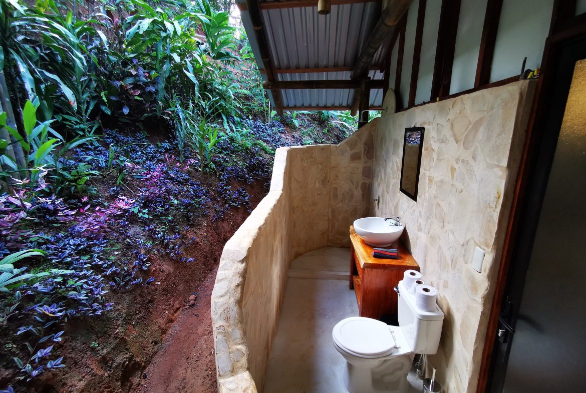 CASCADA ELYSIANA – ECO-RETREAT WITH HUGE WATERFALL