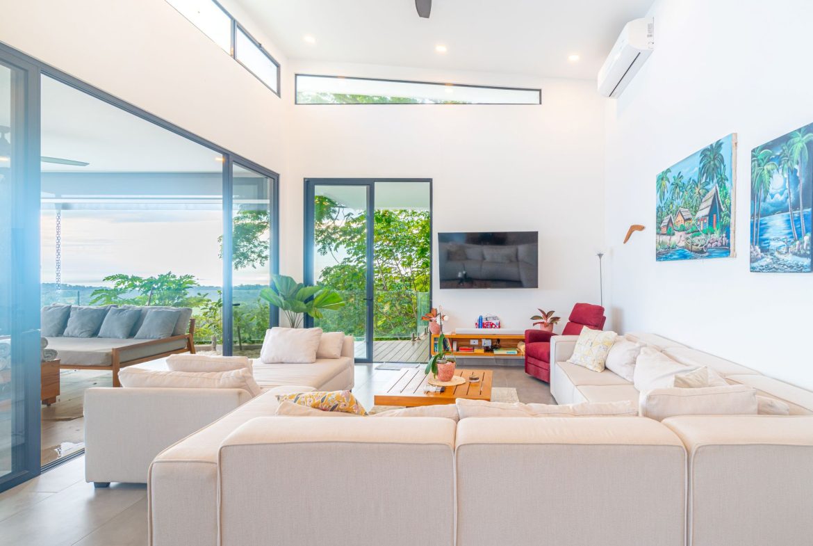 LUXURY PROPERTY IN THE MOUNTAIN CASA ROYAL, UVITA – 2.47 ACRES