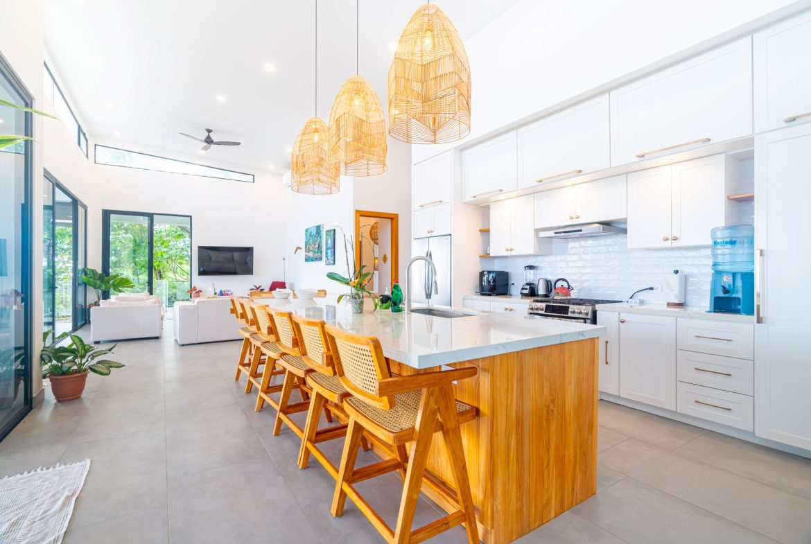 LUXURY PROPERTY IN THE MOUNTAIN CASA ROYAL, UVITA – 2.47 ACRES