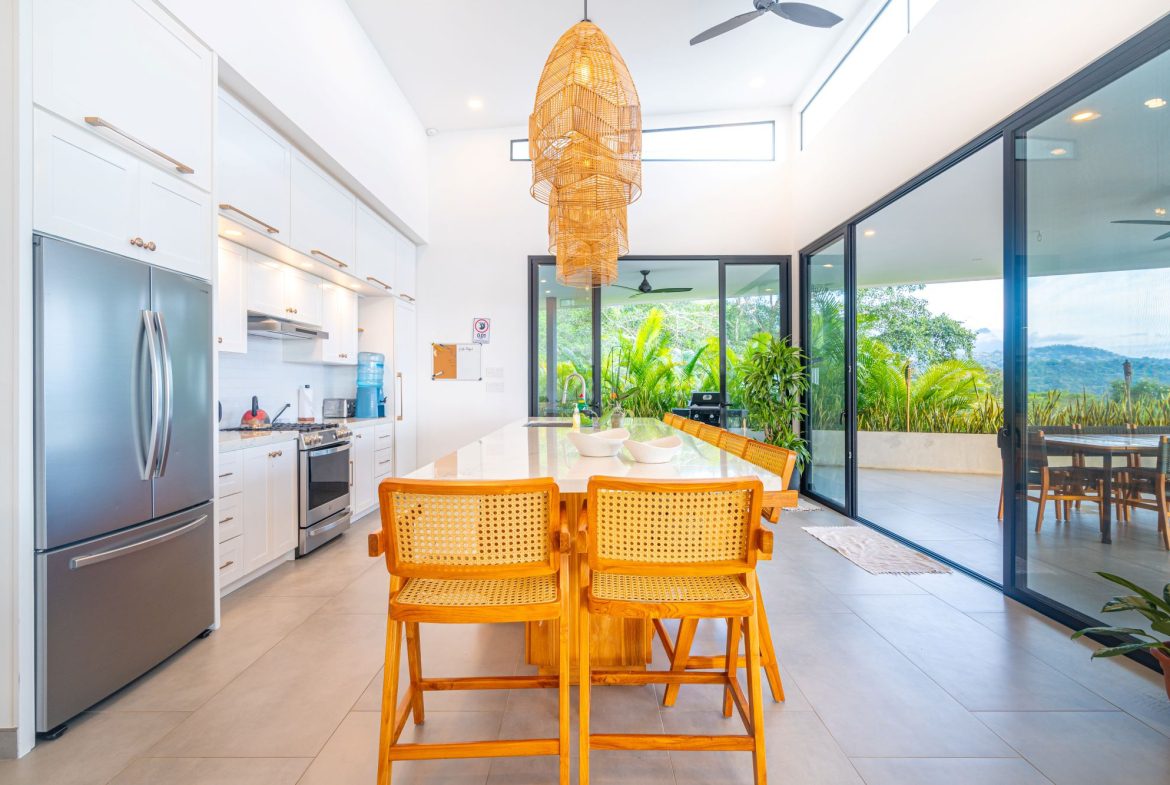 LUXURY PROPERTY IN THE MOUNTAIN CASA ROYAL, UVITA – 2.47 ACRES