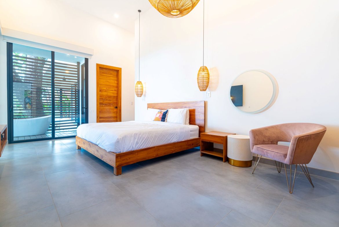 LUXURY PROPERTY IN THE MOUNTAIN CASA ROYAL, UVITA – 2.47 ACRES