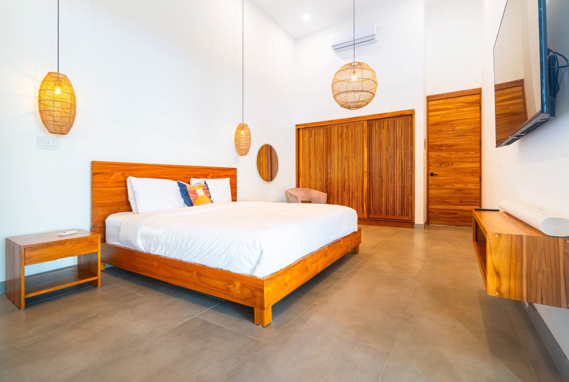 LUXURY PROPERTY IN THE MOUNTAIN CASA ROYAL, UVITA – 2.47 ACRES