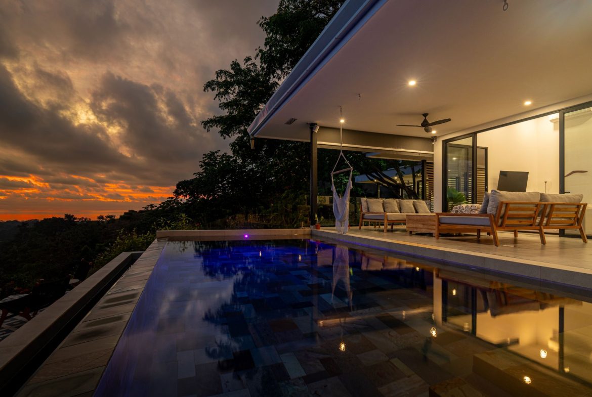 LUXURY PROPERTY IN THE MOUNTAIN CASA ROYAL, UVITA – 2.47 ACRES