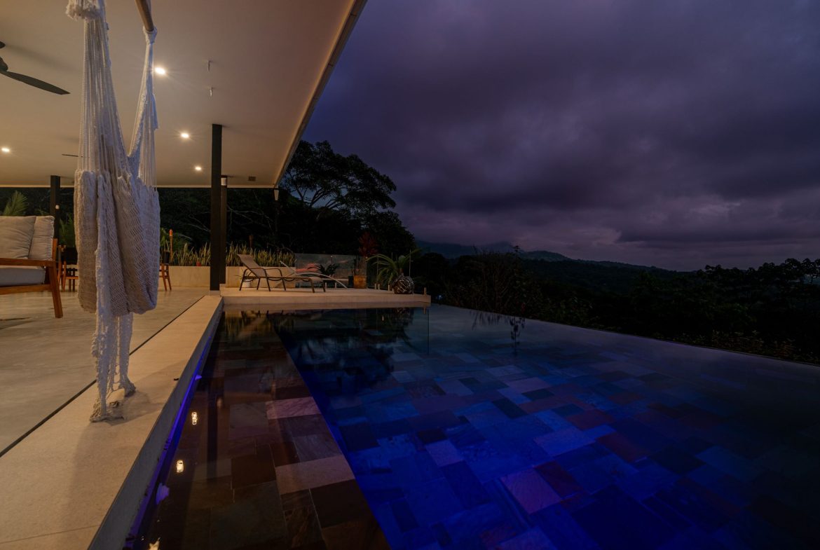 LUXURY PROPERTY IN THE MOUNTAIN CASA ROYAL, UVITA – 2.47 ACRES