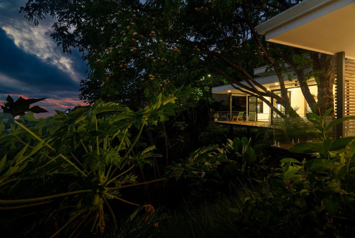 LUXURY PROPERTY IN THE MOUNTAIN CASA ROYAL, UVITA – 2.47 ACRES
